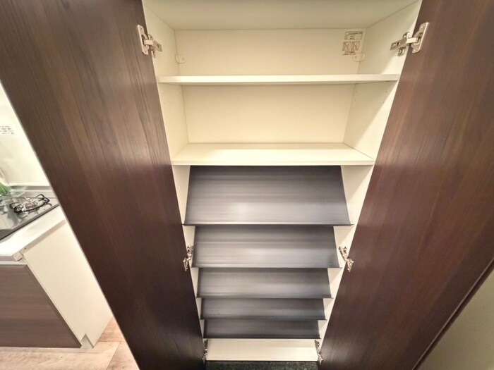 イ－ズコ－ト緑地公園の物件内観写真