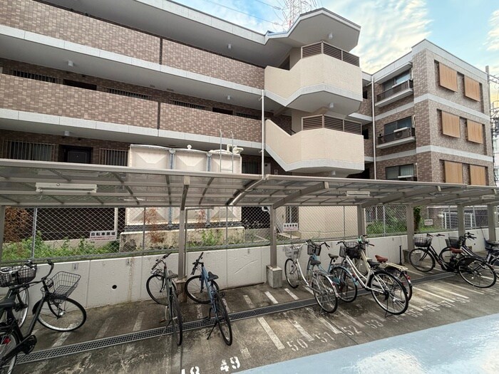 イ－ズコ－ト緑地公園の物件内観写真