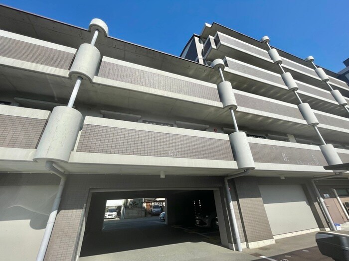 ファーストの物件外観写真