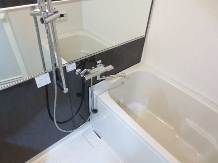 スクウェアＪの物件内観写真