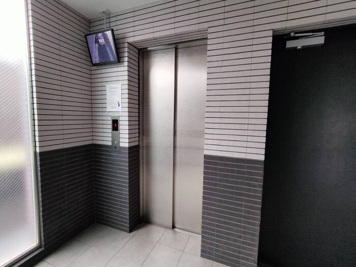 スクウェアＪの物件外観写真