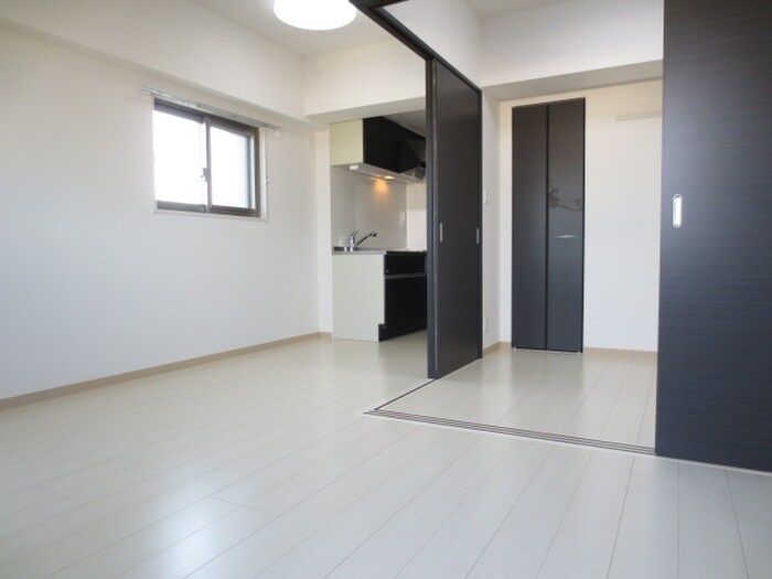 スクウェアＪの物件内観写真
