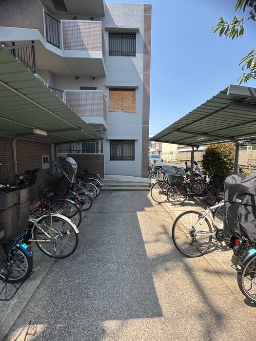 フレーシア布施の物件外観写真