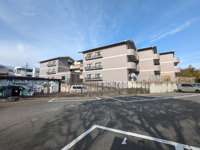 スクエア美濃山Ａの物件外観写真