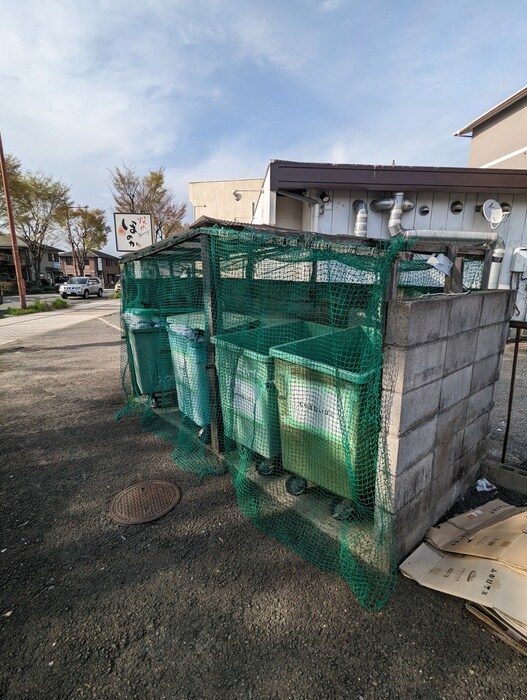 スクエア美濃山Ａの物件外観写真