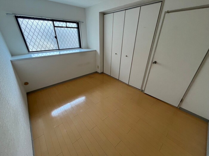 スクエア美濃山Ａの物件内観写真