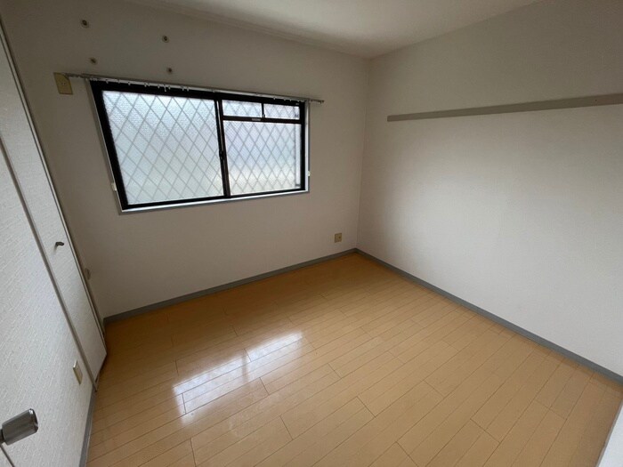 スクエア美濃山Ａの物件内観写真