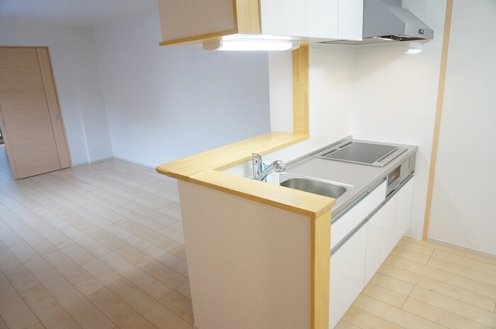 ｉ．レジデンス　六角の物件内観写真