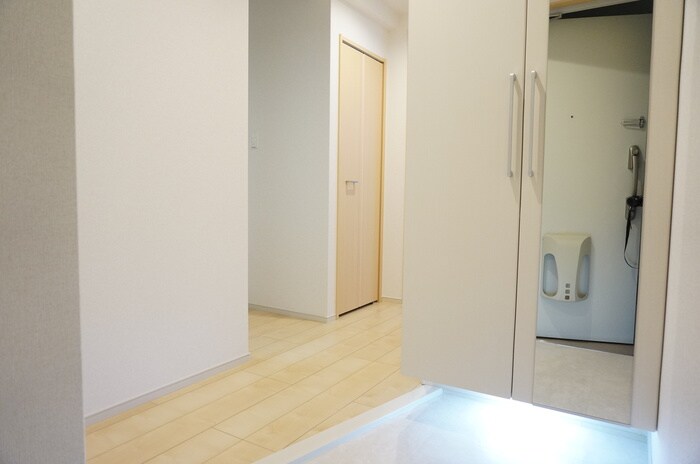 ｉ．レジデンス　六角の物件内観写真