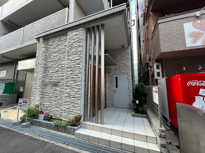 クリントブライアントの物件外観写真