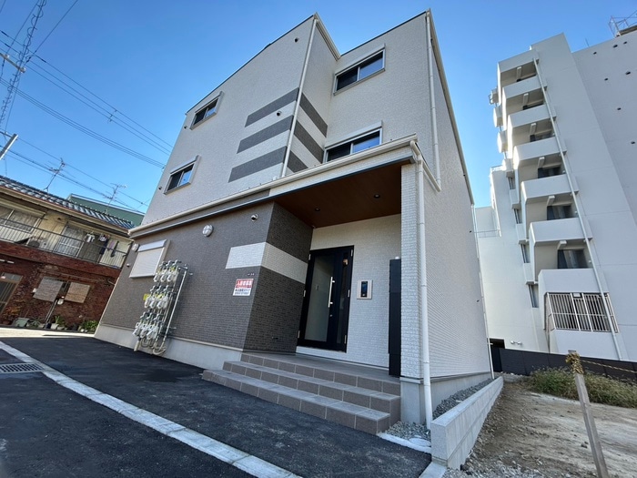 Ogar Court Fuseの物件外観写真