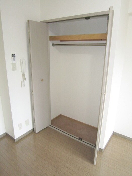 キャピタルロニ－トの物件内観写真