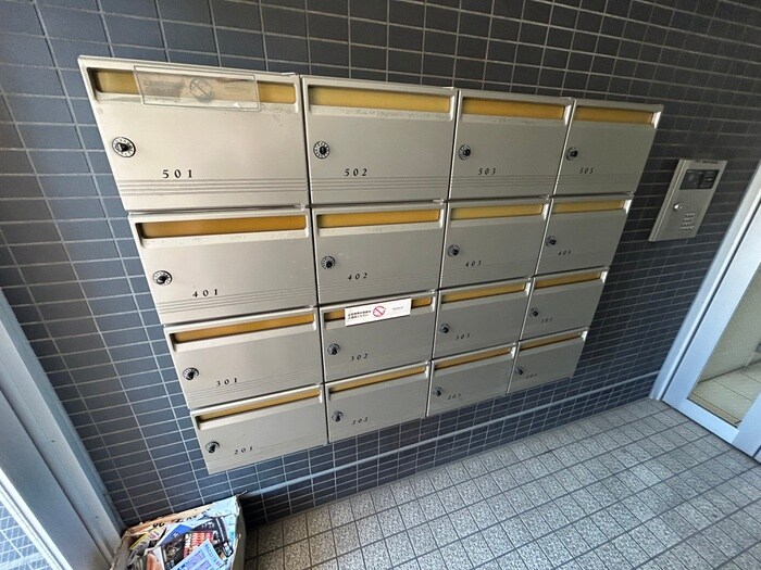 シ－ガルマンションの物件外観写真