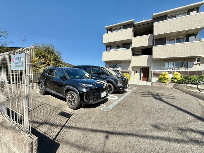 ラフィーネ木幡の物件外観写真