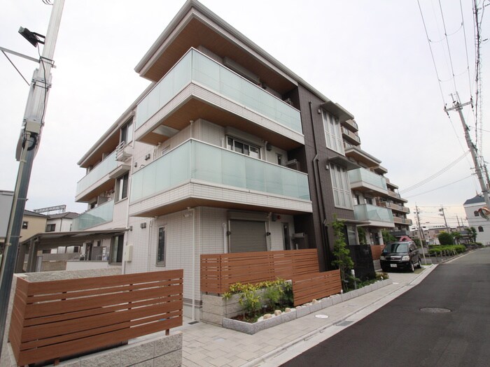 ウィキペディアの物件外観写真