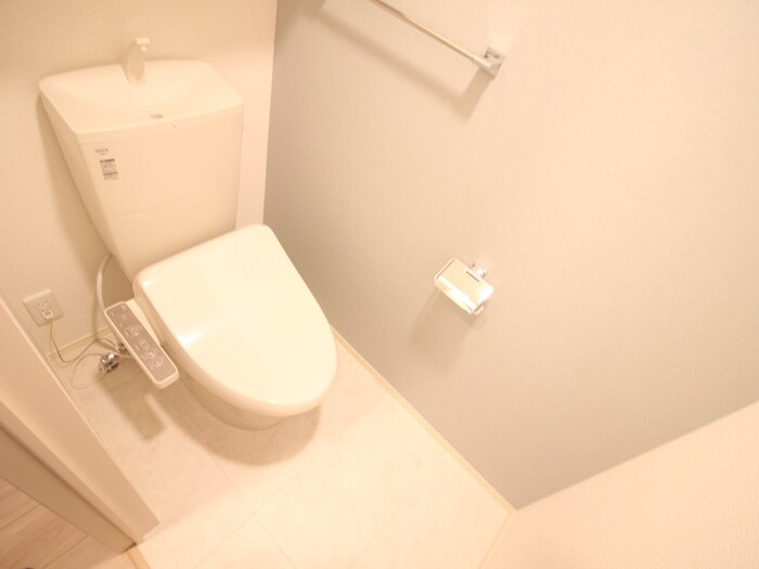 ウィキペディアの物件内観写真