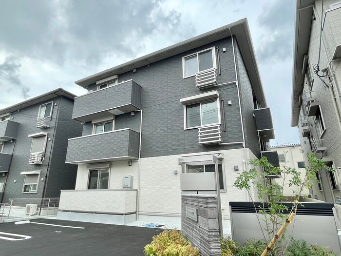 デーヴァ林崎の物件外観写真