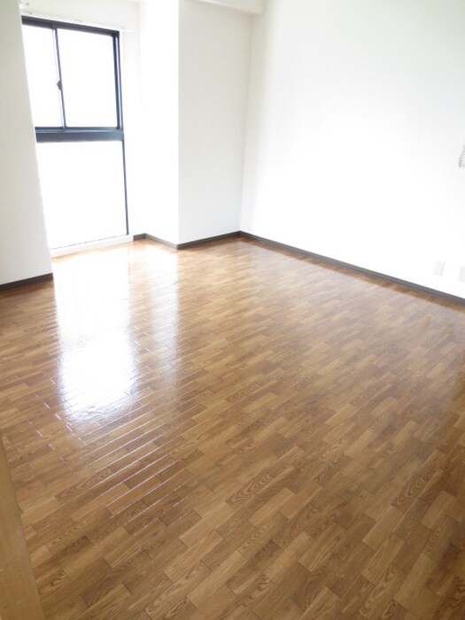 グランドゥール西岡の物件内観写真