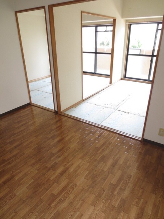 グランドゥール西岡の物件内観写真