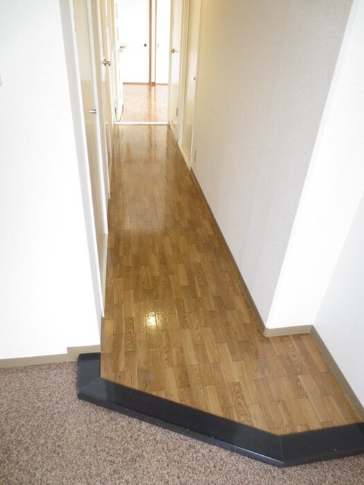 グランドゥール西岡の物件内観写真