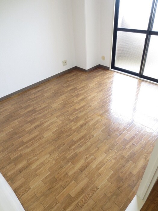 グランドゥール西岡の物件内観写真