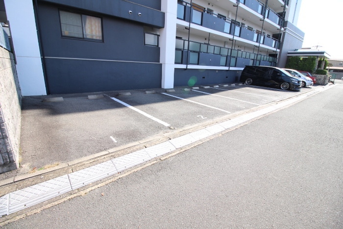 ディック・ベルの物件外観写真