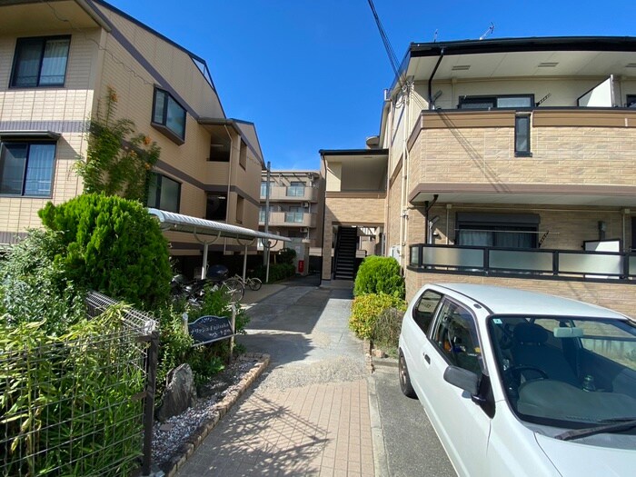 ナリッシュＦｕｊｉｓａｋａの物件外観写真