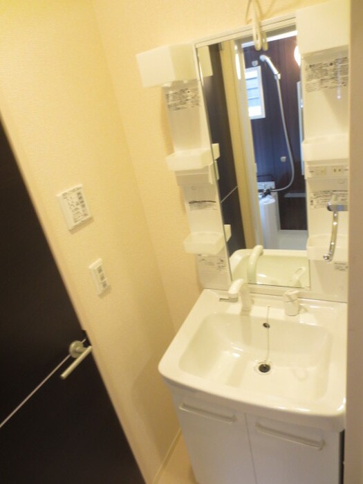 モンターナ小松原の物件内観写真