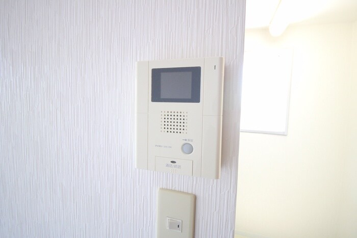 ﾎﾜｲﾄﾊｲﾑKAGAMIISHIの物件内観写真