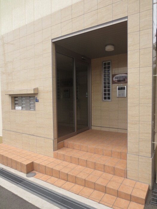 グロ－リ－新石切の物件外観写真