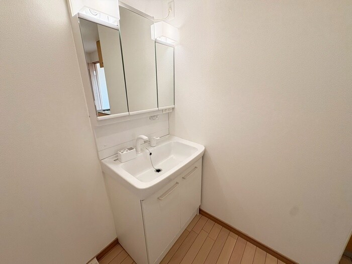 グロ－リ－新石切の物件内観写真