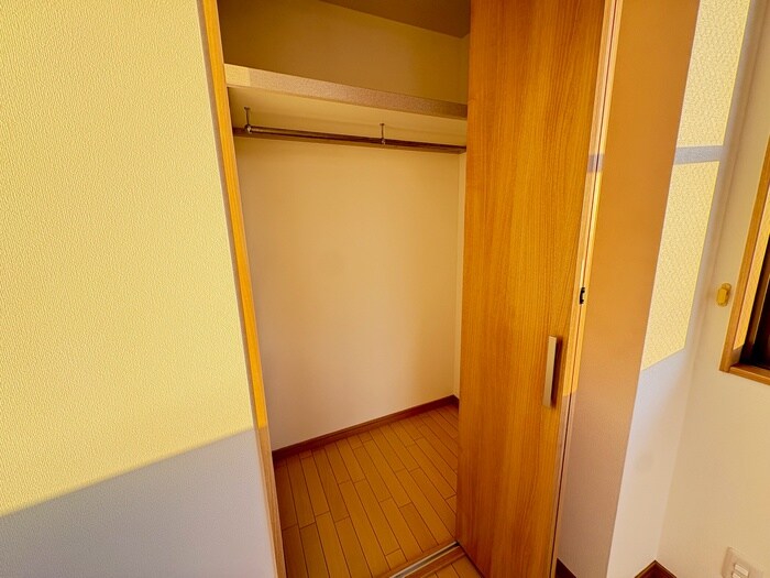 グロ－リ－新石切の物件内観写真