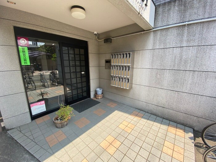 Ｂｅｑｕｅｍ２１の物件外観写真