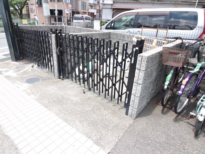 エスト・ステ－ブルの物件外観写真