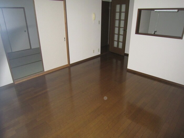 エスト・ステ－ブルの物件内観写真