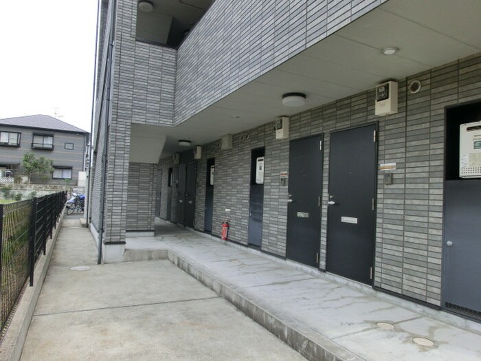 ｱﾝﾌﾟﾙ-ﾙﾌｪ-ﾙＲＥＡＬＩＦＥ　Ⅱの物件外観写真