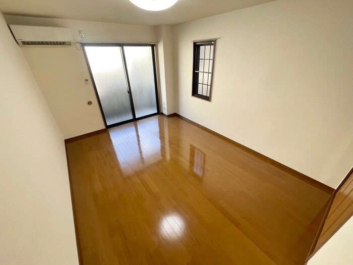 ｱﾝﾌﾟﾙ-ﾙﾌｪ-ﾙＲＥＡＬＩＦＥ　Ⅱの物件内観写真