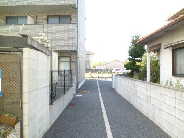 ｱﾝﾌﾟﾙ-ﾙﾌｪ-ﾙＲＥＡＬＩＦＥ　Ⅱの物件外観写真