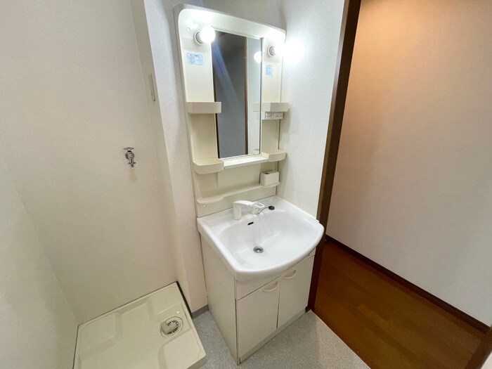 ｱﾝﾌﾟﾙ-ﾙﾌｪ-ﾙＲＥＡＬＩＦＥ　Ⅱの物件内観写真