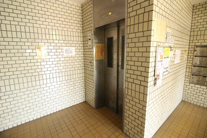 マンションカ－サ平野の物件外観写真