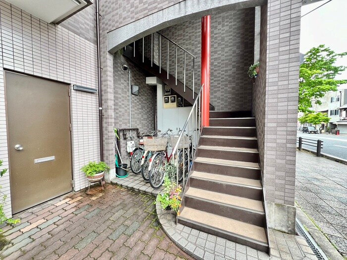 ハピネス神宮道の物件外観写真