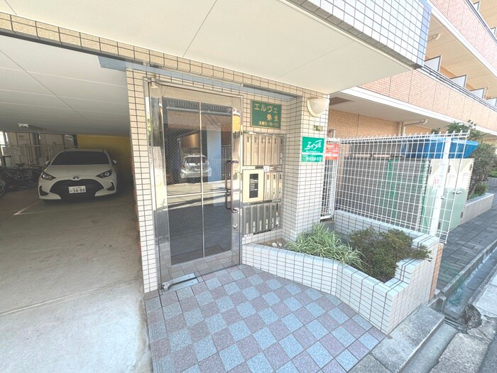 エルヴェ弥生の物件外観写真