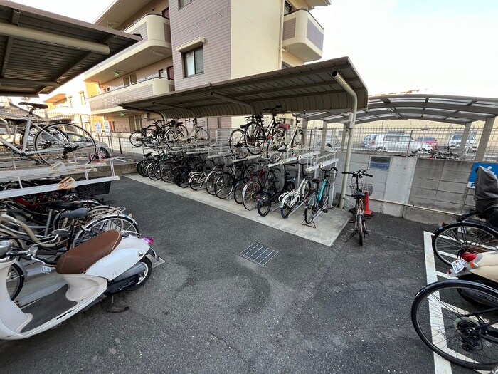 コプリ－キタハナダの物件外観写真