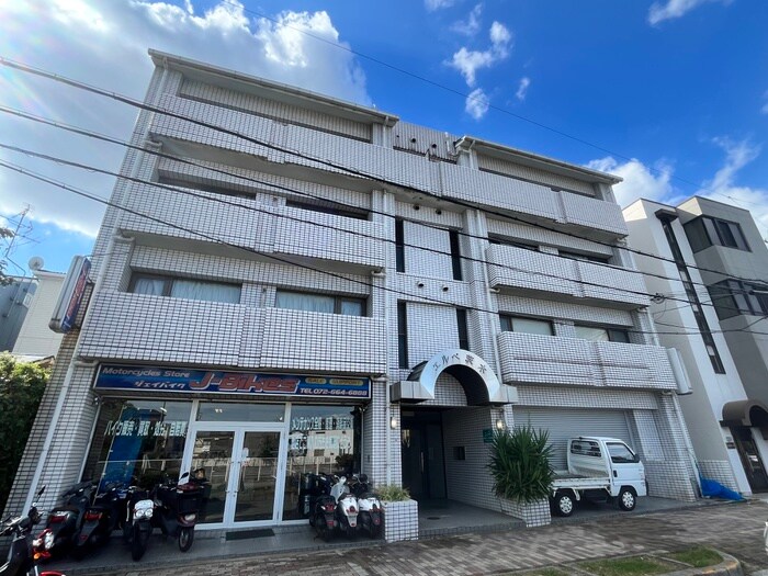 エルベ茨木の物件外観写真