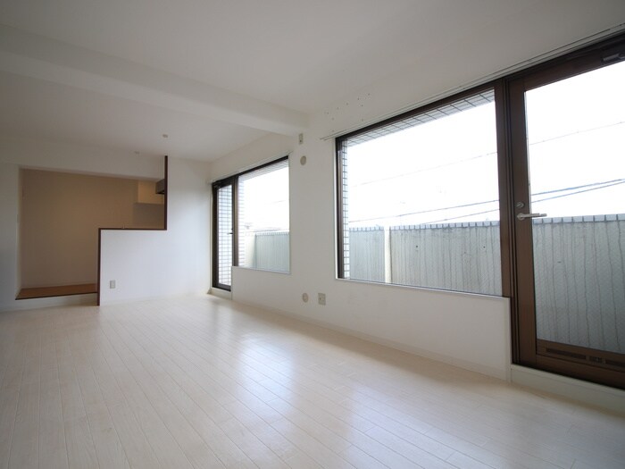 エルベ茨木の物件内観写真