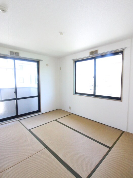 ハイエスト木村Ｂ棟の物件内観写真