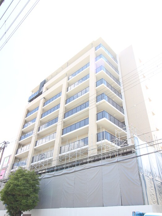 AMKレフィナード中宮の物件外観写真