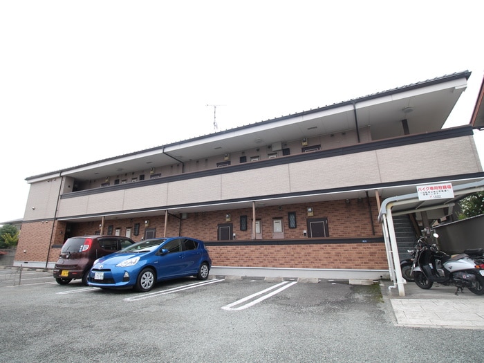 カンフォタブル・メゾンの物件外観写真