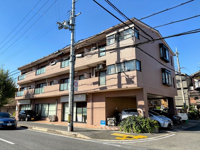 カサベルデの物件外観写真