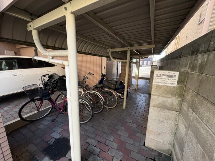 カサベルデの物件外観写真